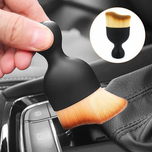 Outil de nettoyage pour intérieur de voiture