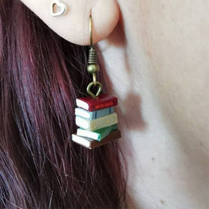 Boucles d'oreilles pile de livres