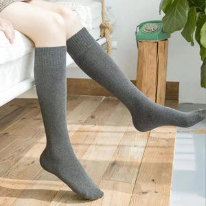 Chaussettes épaisses au dessus du genou