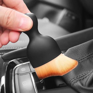Outil de nettoyage pour intérieur de voiture