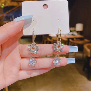 Boucles d'oreilles avec cristal de fleur à la mode